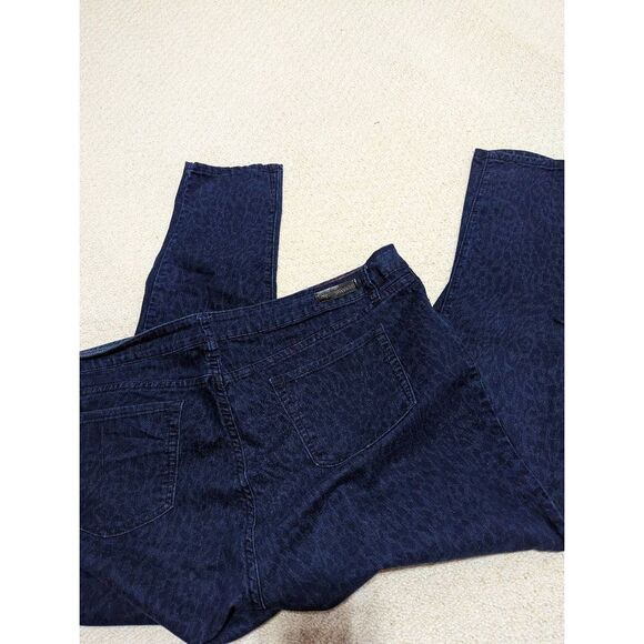 YMI Women's Blue Leopard Print Mid-Rise Denim Legging Jeans Size 22 - Picture 5 of 6